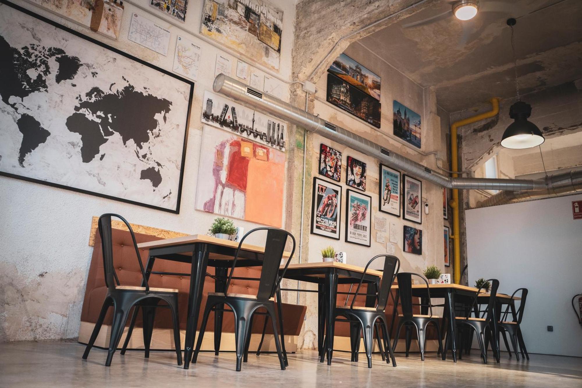 Gallery Hostel Madrid Residencia Extérieur photo